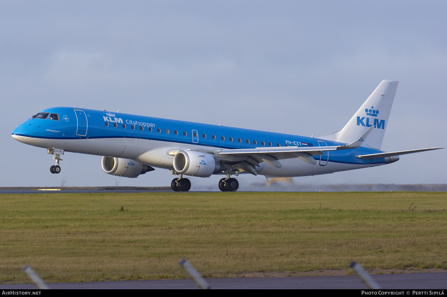 Aircraft Photo of PH-EXY | Embraer 190STD (ERJ-190-100STD) | KLM Cityhopper | AirHistory.net #119409