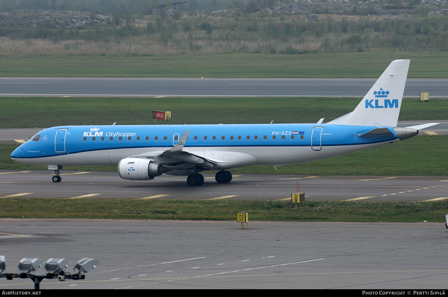 Aircraft Photo of PH-EZS | Embraer 190STD (ERJ-190-100STD) | KLM Cityhopper | AirHistory.net #119415