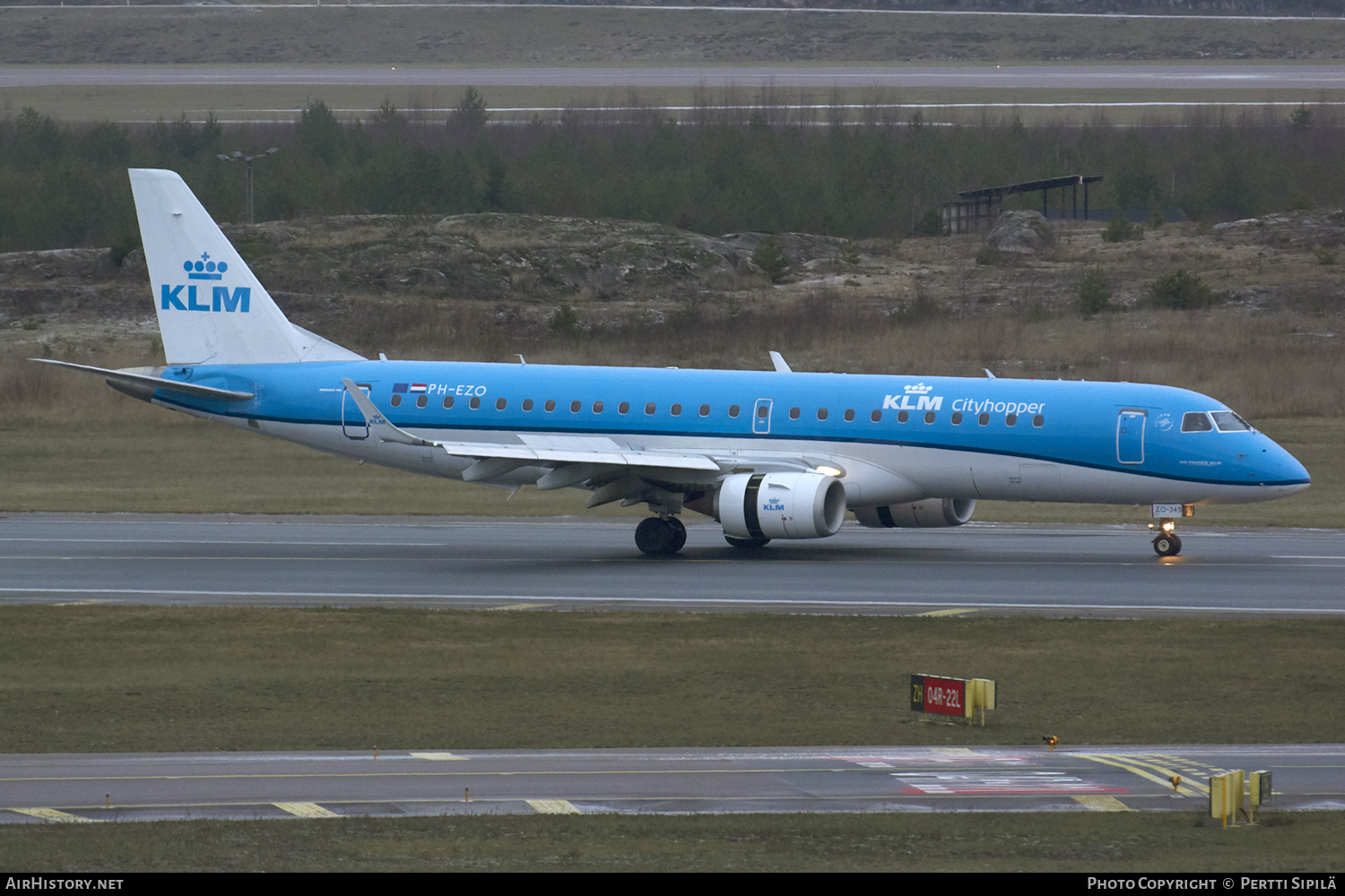 Aircraft Photo of PH-EZO | Embraer 190STD (ERJ-190-100STD) | KLM Cityhopper | AirHistory.net #119416