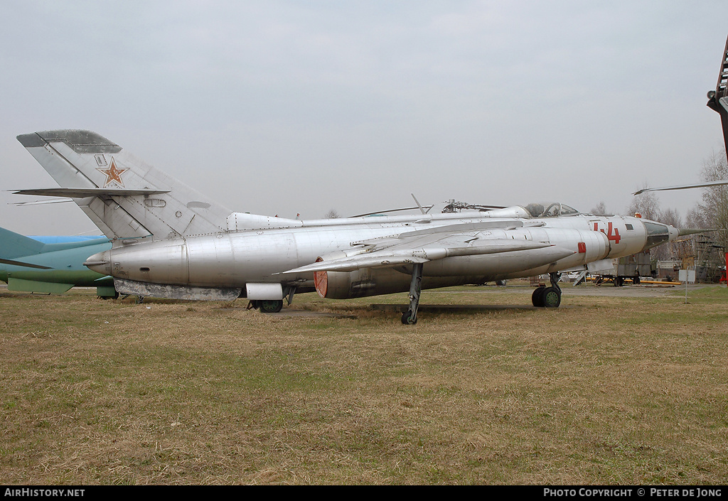 Aircraft Photo of 44 red | Yakovlev Yak-28L | Soviet Union - Air Force | AirHistory.net #119578