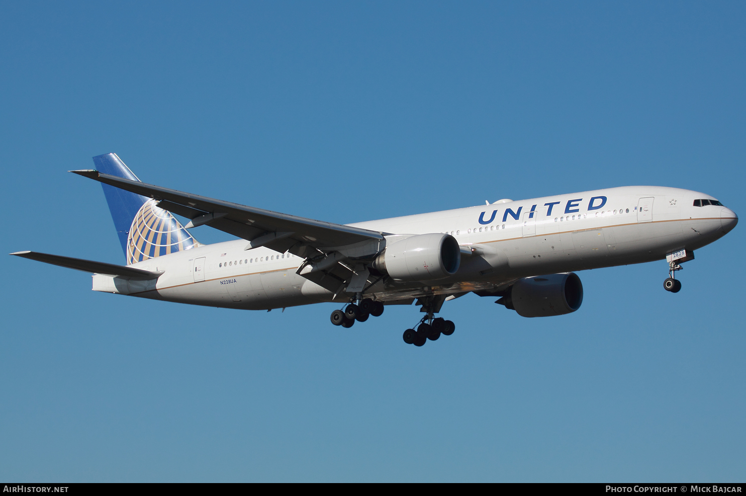 Aircraft Photo of N228UA | Boeing 777-222/ER | United Airlines | AirHistory.net #119641