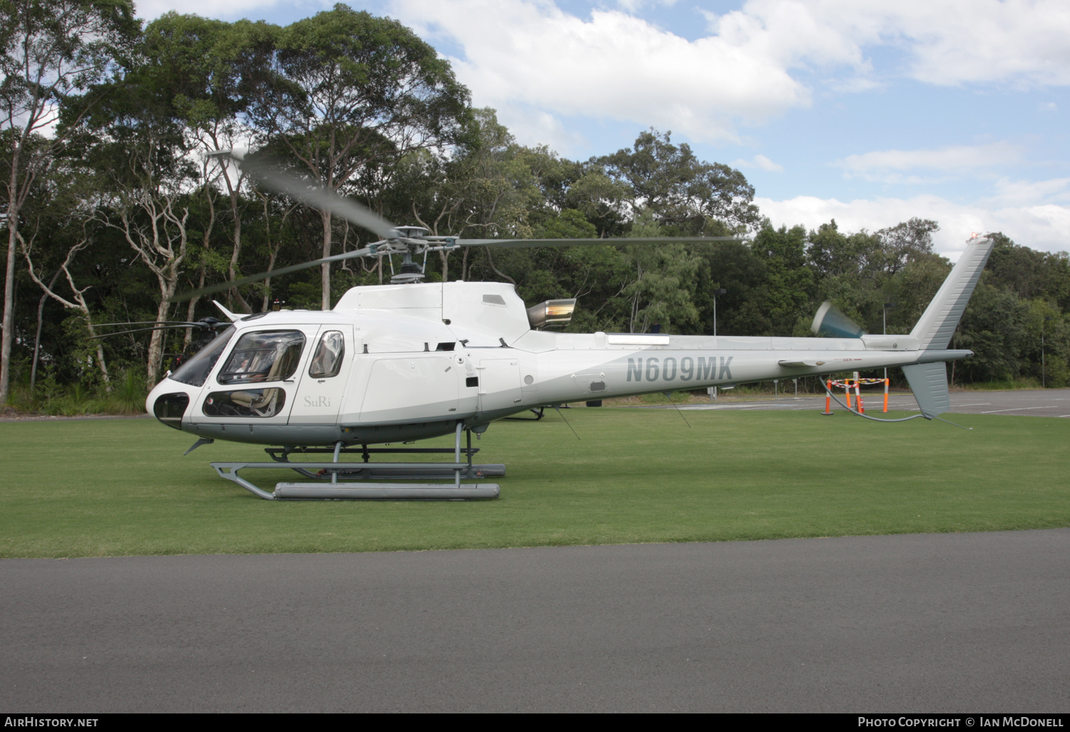 Aircraft Photo of N609MK | Eurocopter AS-350B-3 Ecureuil | SuRi | AirHistory.net #119963