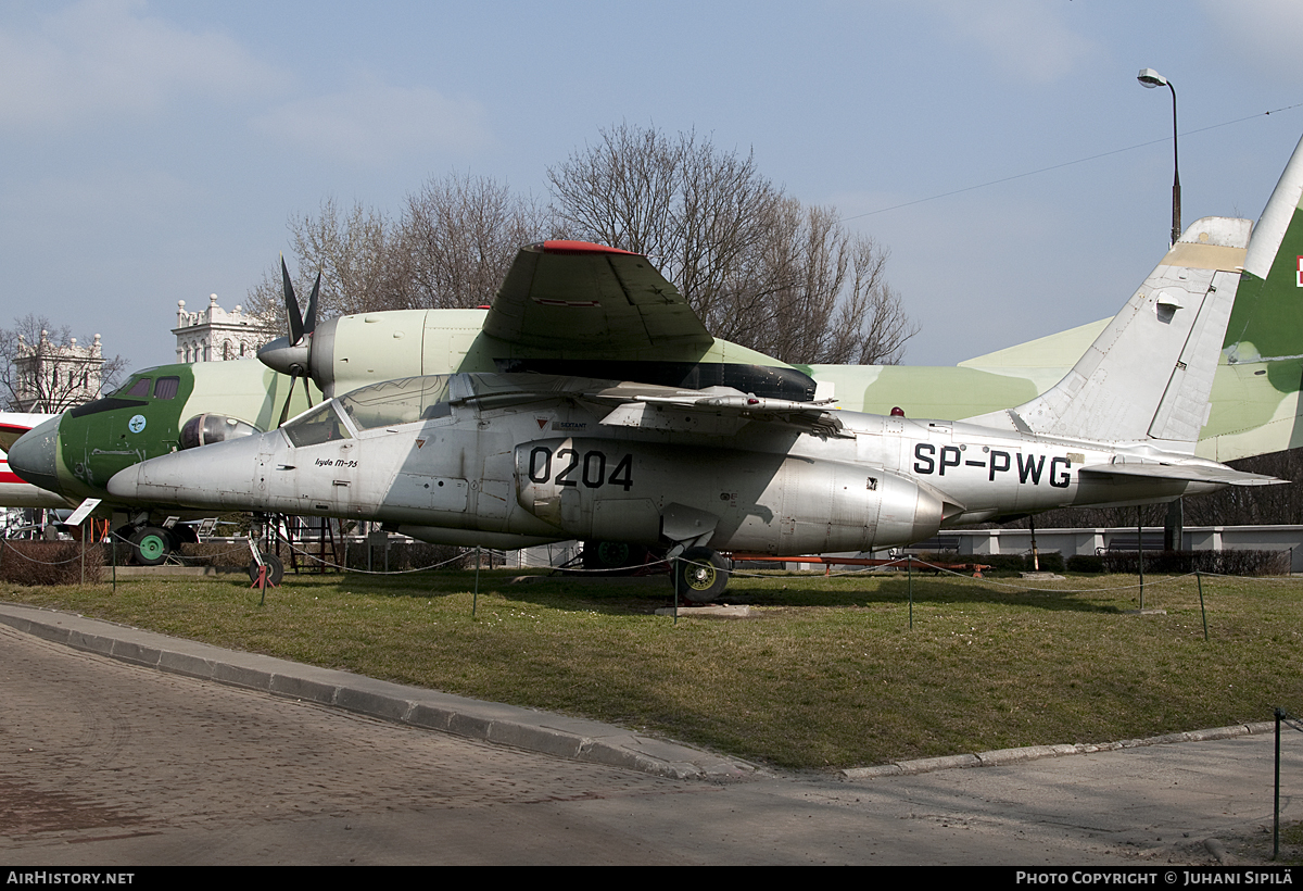 Aircraft Photo of SP-PWG | PZL-Mielec I-22 Iryda M-96 | PZL Mielec | AirHistory.net #120042