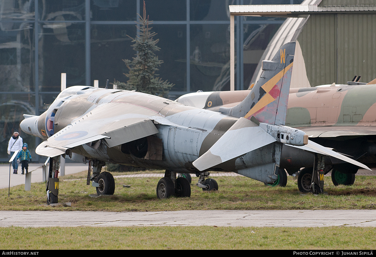 Aircraft Photo of XW919 | Hawker Siddeley Harrier GR3 | UK - Air Force | AirHistory.net #120046