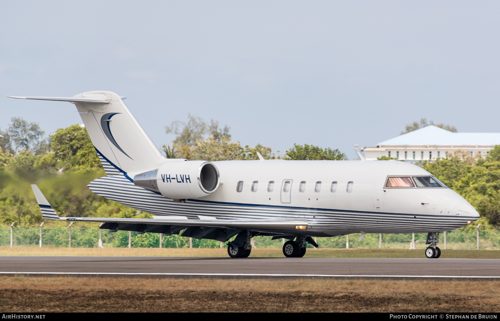 Aircraft Photo of VH-LVH | Bombardier Challenger 605 (CL-600-2B16) | AirHistory.net #120066
