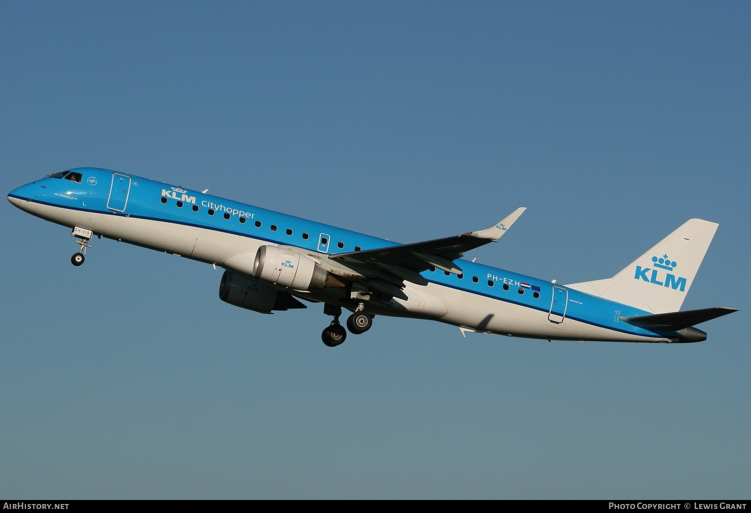 Aircraft Photo of PH-EZH | Embraer 190STD (ERJ-190-100STD) | KLM Cityhopper | AirHistory.net #120080