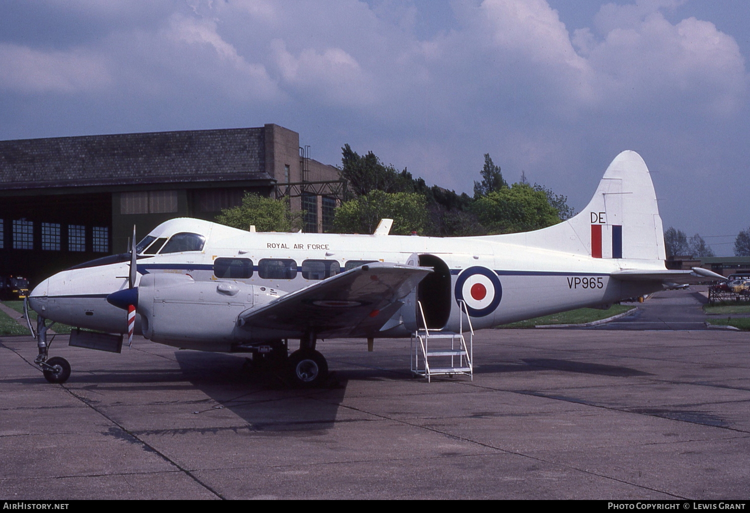 Aircraft Photo of VP965 | De Havilland D.H. 104 Devon C2 | UK - Air Force | AirHistory.net #120111