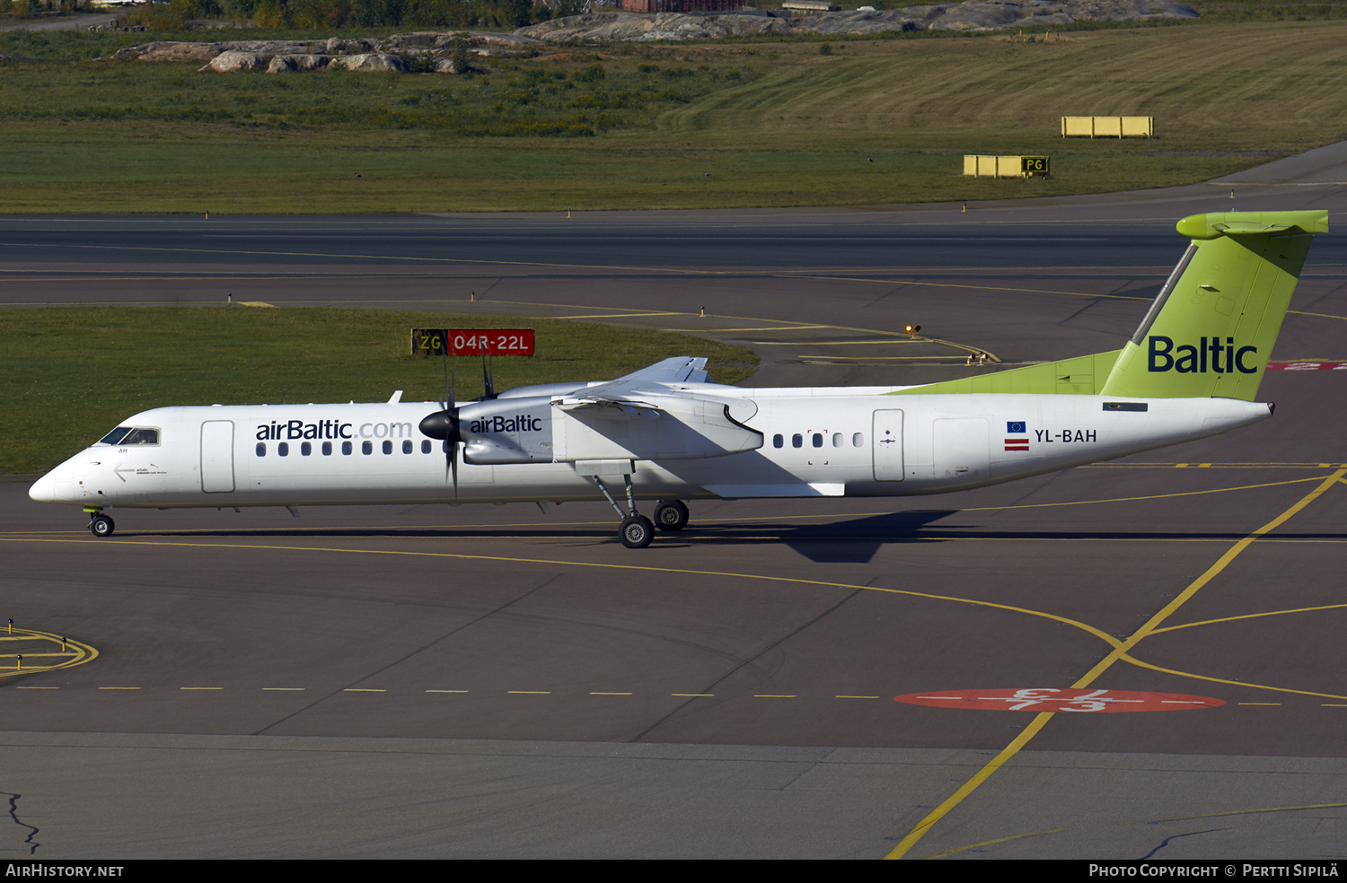 Aircraft Photo of YL-BAH | Bombardier DHC-8-402 Dash 8 | AirBaltic | AirHistory.net #120147