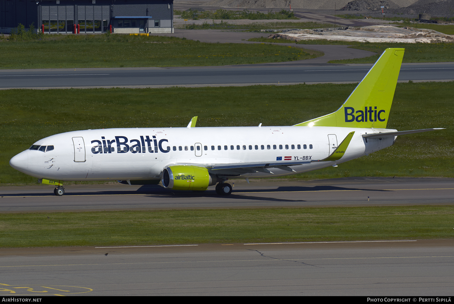 Aircraft Photo of YL-BBX | Boeing 737-36Q | AirBaltic | AirHistory.net #120196