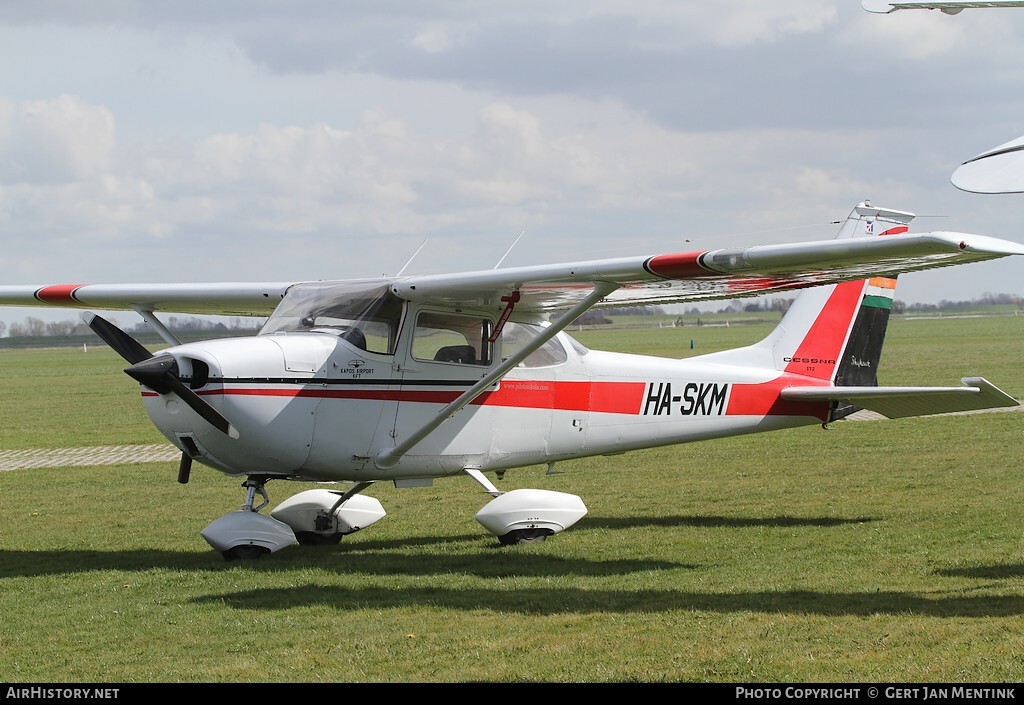 Aircraft Photo of HA-SKM | Cessna 172K Skyhawk | AirHistory.net #120216