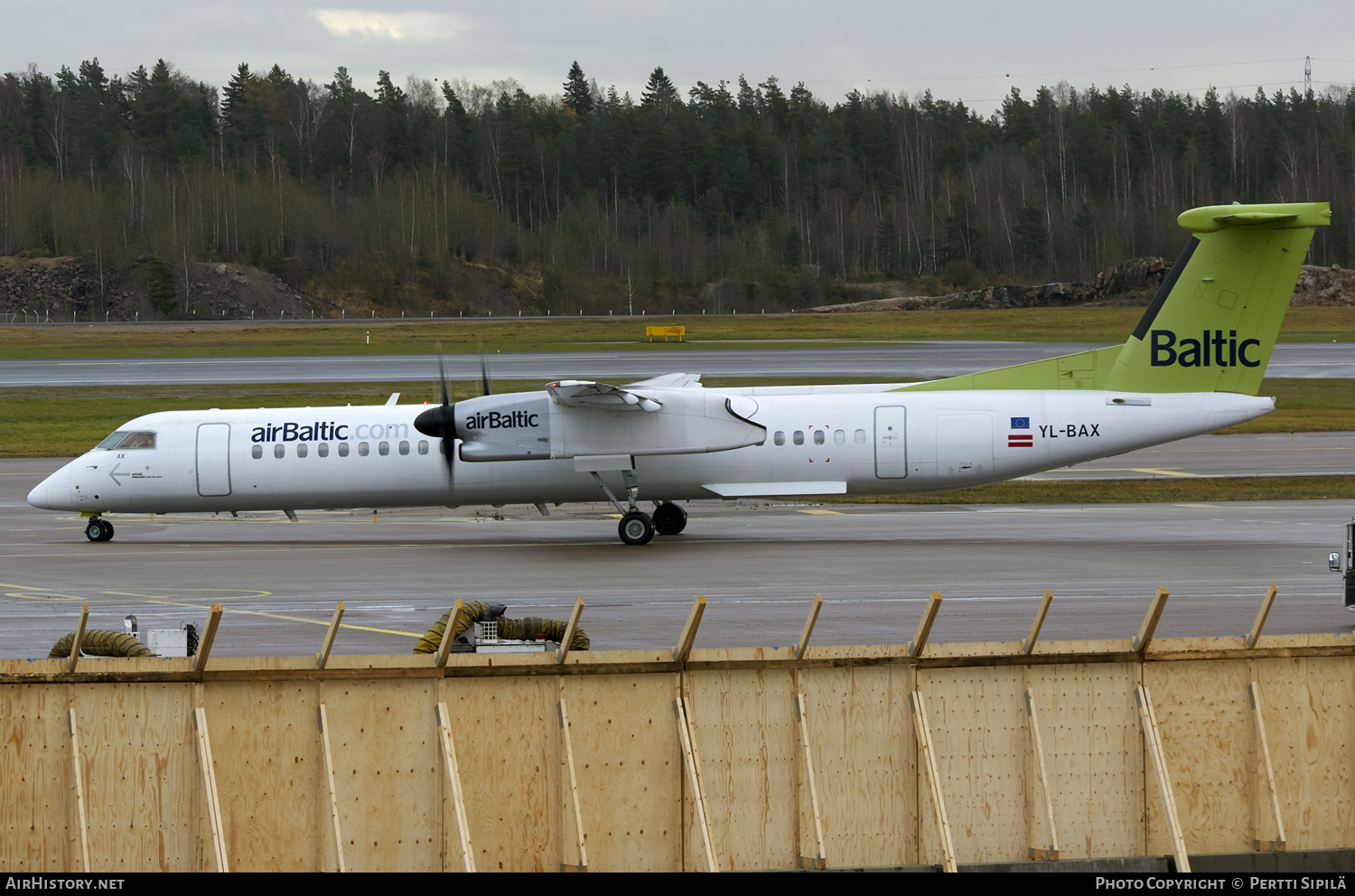 Aircraft Photo of YL-BAX | Bombardier DHC-8-402 Dash 8 | AirBaltic | AirHistory.net #120225