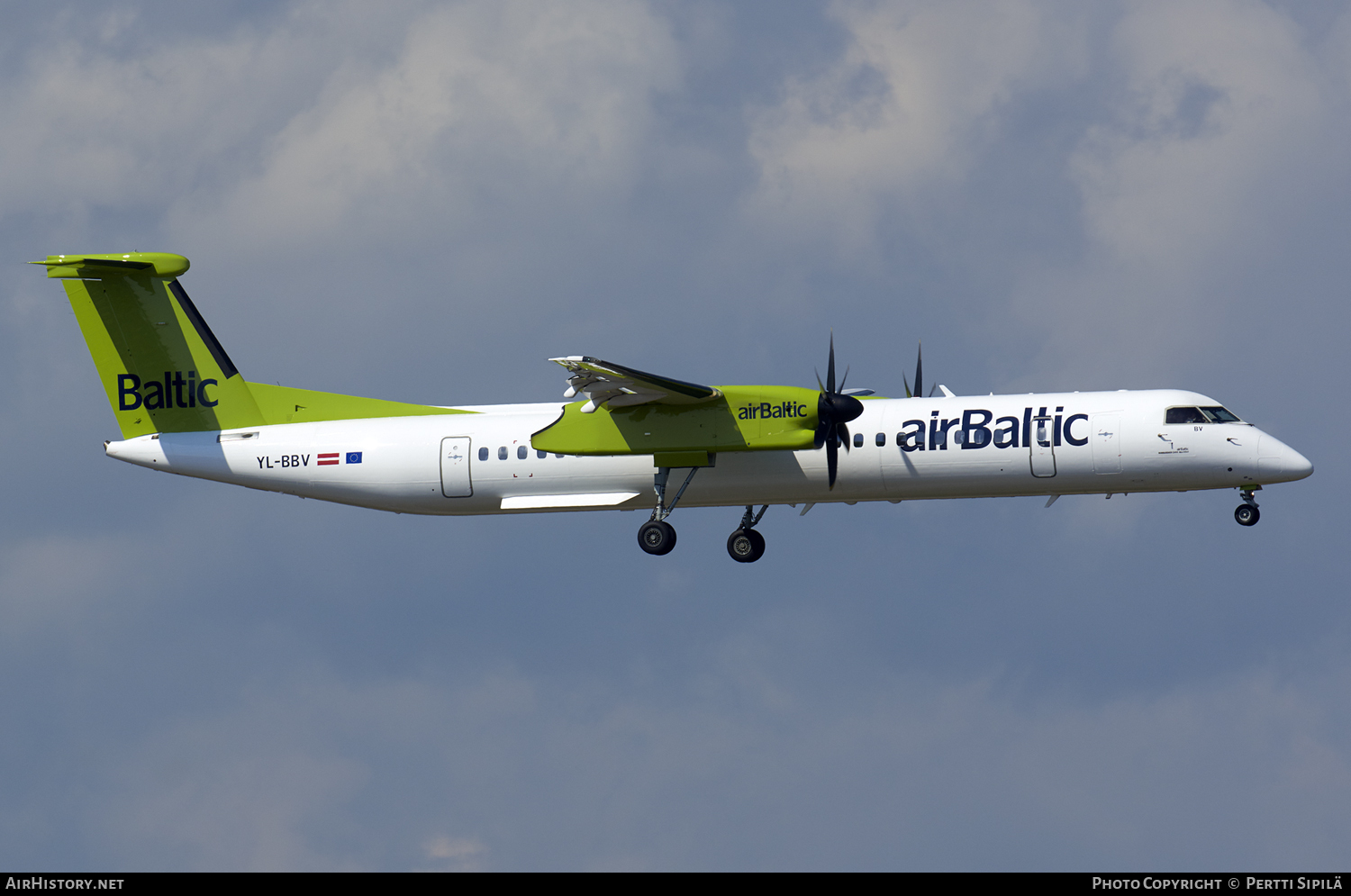 Aircraft Photo of YL-BBV | Bombardier DHC-8-402 Dash 8 | AirBaltic | AirHistory.net #120228