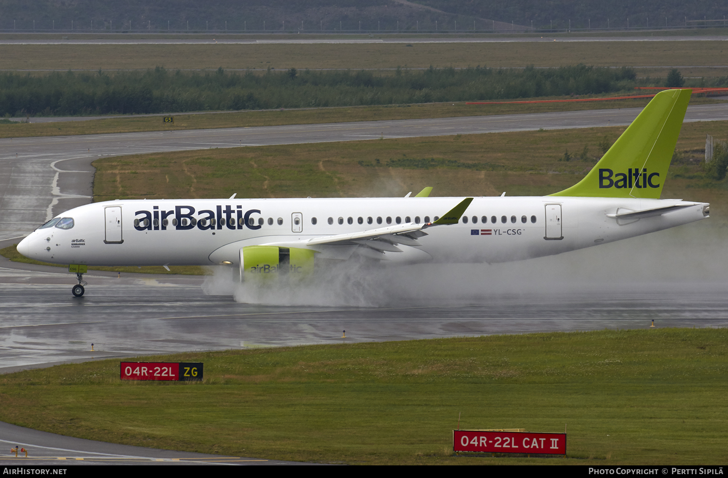Aircraft Photo of YL-CSG | Bombardier CSeries CS300 (BD-500-1A11) | AirBaltic | AirHistory.net #120278