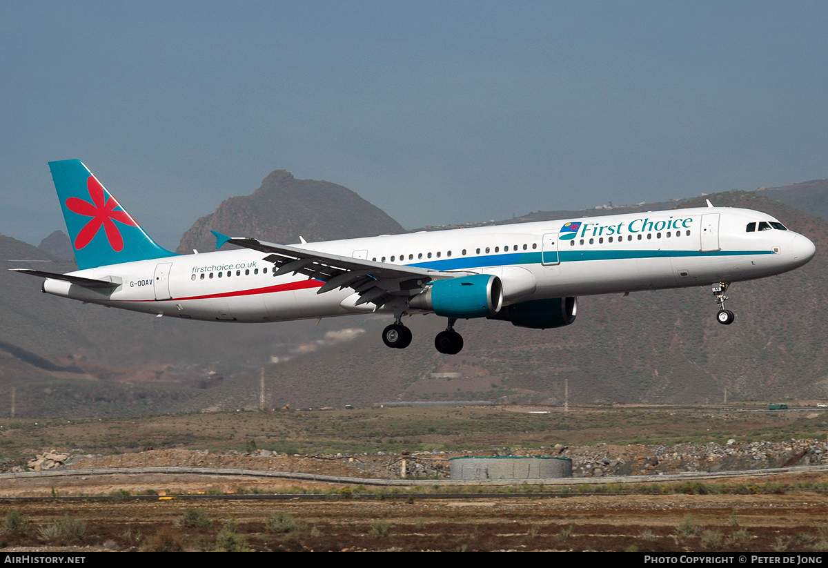 Aircraft Photo of G-OOAV | Airbus A321-211 | First Choice Airways | AirHistory.net #120367