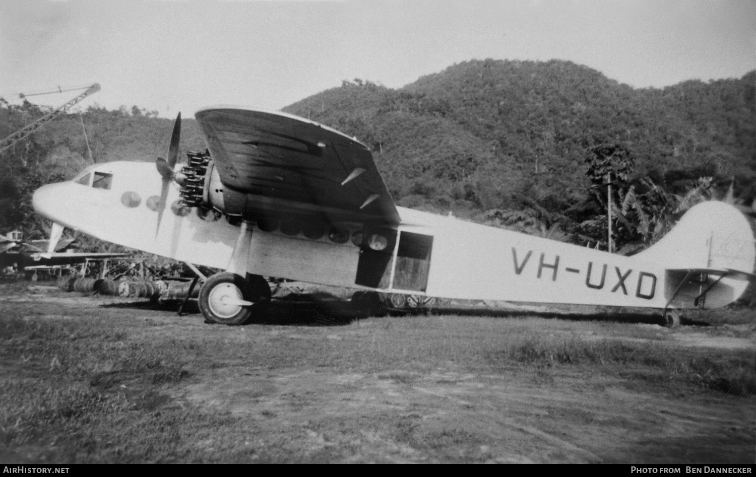 Aircraft Photo of VH-UXD | Avro 642/2m Eighteen | Mandated Airlines - MAL | AirHistory.net #120512