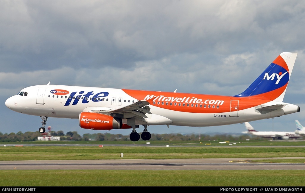 Aircraft Photo of G-JOEM | Airbus A320-231 | MyTravel Lite | AirHistory.net #120529