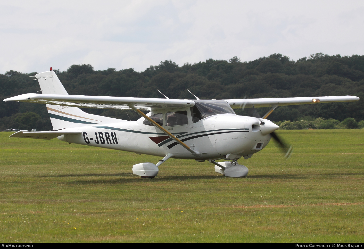 Aircraft Photo of G-JBRN | Cessna 182S Skylane | AirHistory.net #120566
