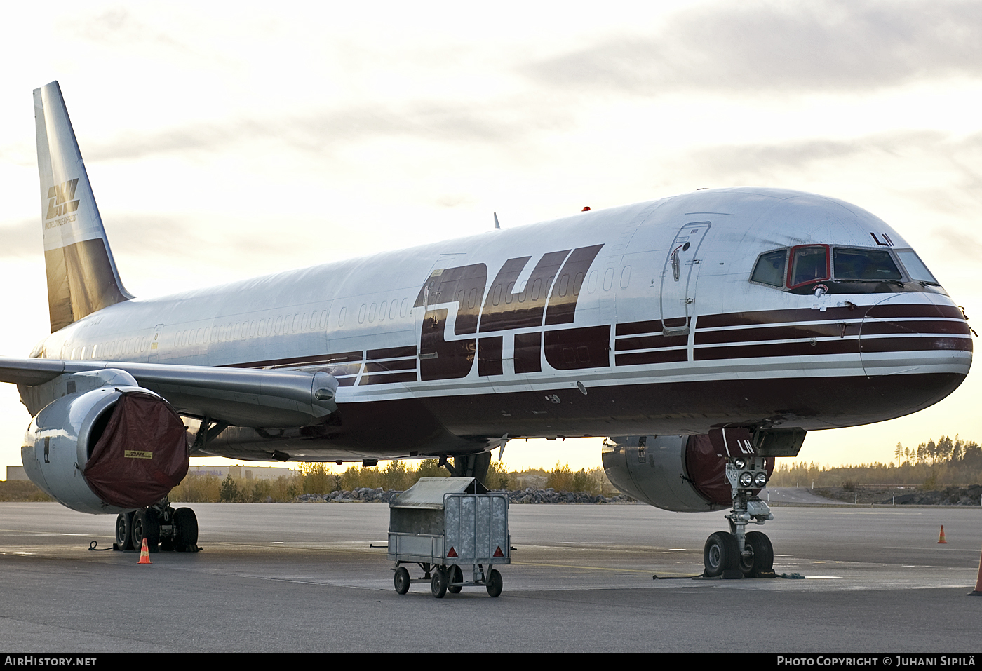 Aircraft Photo of OO-DLN | Boeing 757-236/SF | DHL Worldwide Express | AirHistory.net #120598