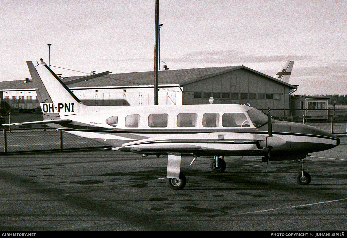 Aircraft Photo of OH-PNI | Piper PA-31-350 Navajo Chieftain | Palkkiyhtymä | AirHistory.net #120741