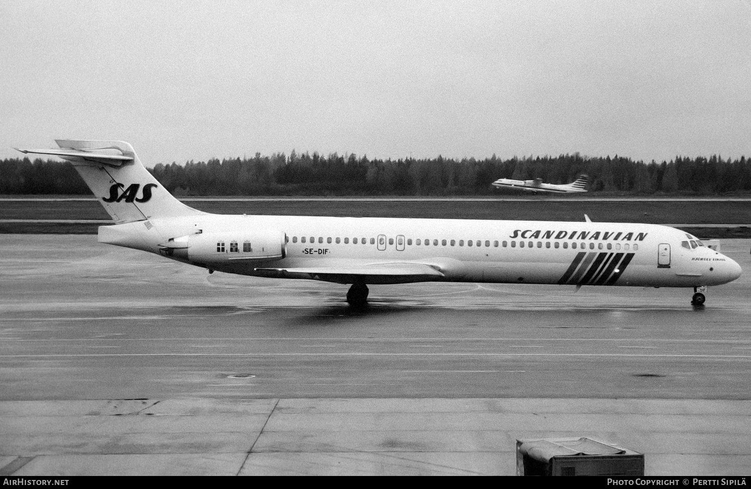 Aircraft Photo of SE-DIF | McDonnell Douglas MD-87 (DC-9-87) | Scandinavian Airlines - SAS | AirHistory.net #120923
