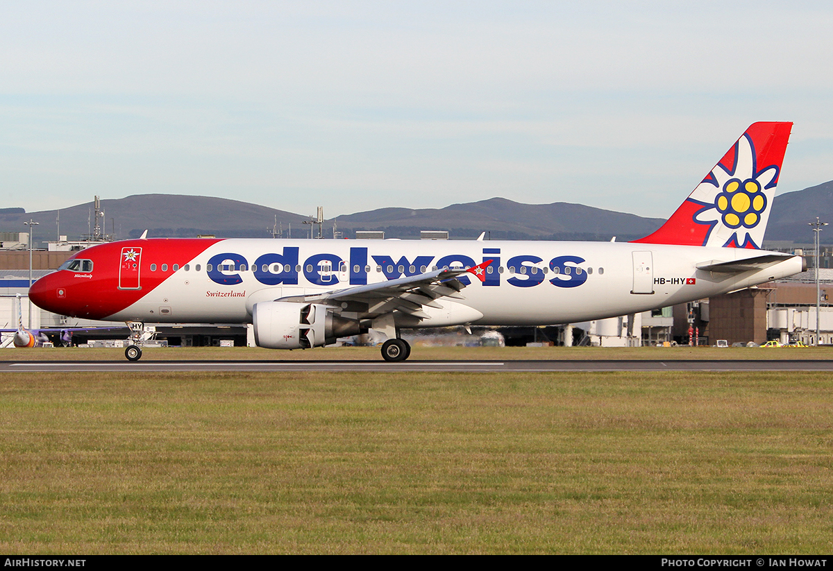 Aircraft Photo of HB-IHY | Airbus A320-214 | Edelweiss Air | AirHistory.net #121019
