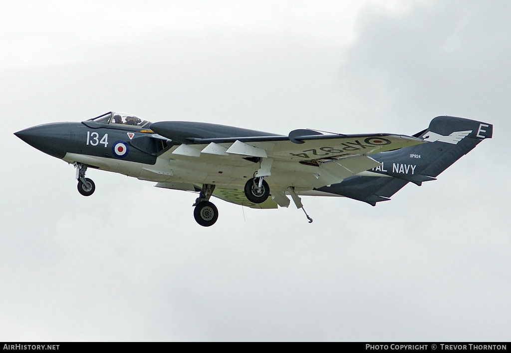 Aircraft Photo of G-CVIX / XP924 | De Havilland D.H. 110 Sea Vixen D3 | UK - Navy | AirHistory.net #121160