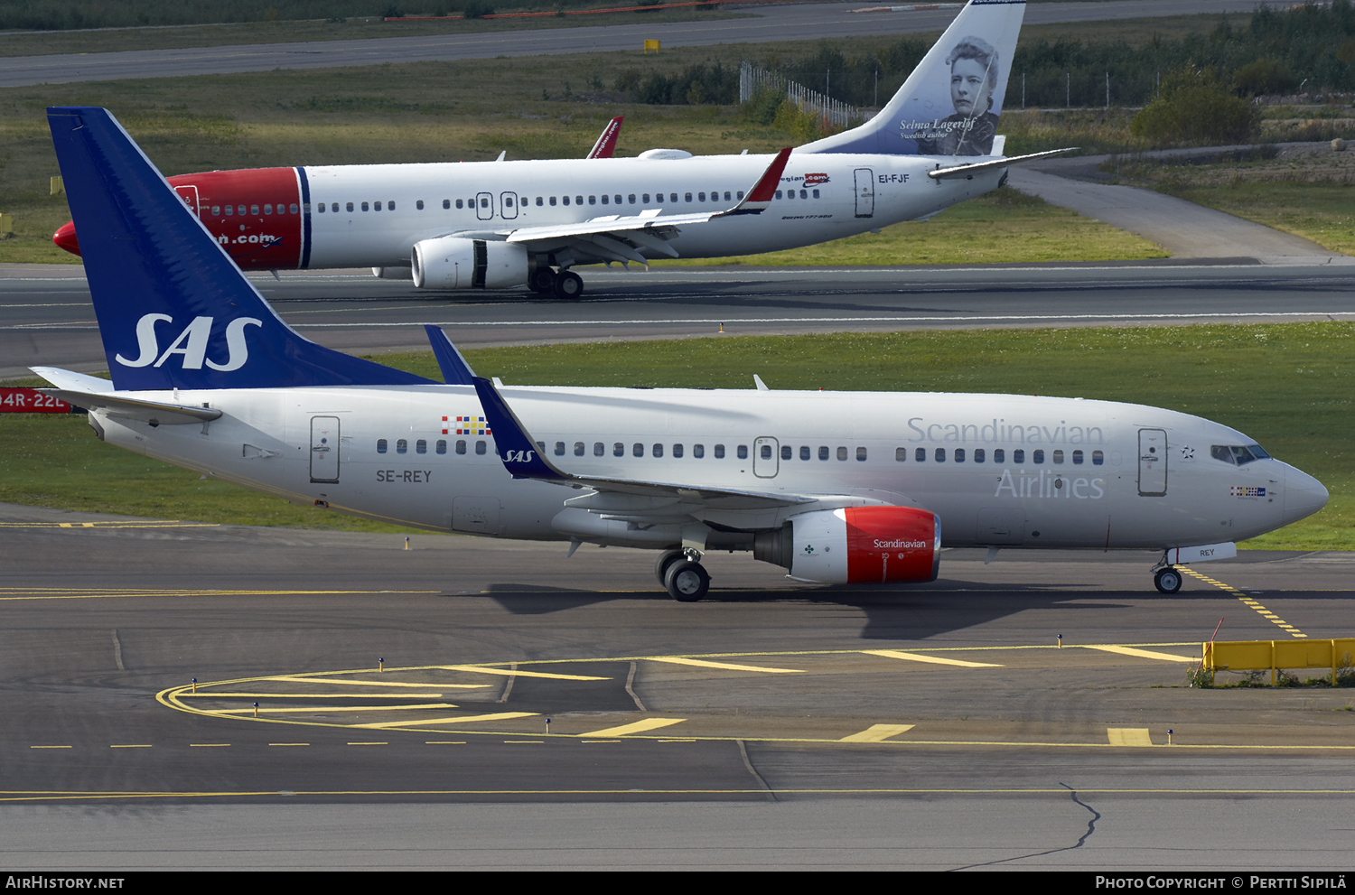 Aircraft Photo of SE-REY | Boeing 737-76N | Scandinavian Airlines - SAS | AirHistory.net #121408