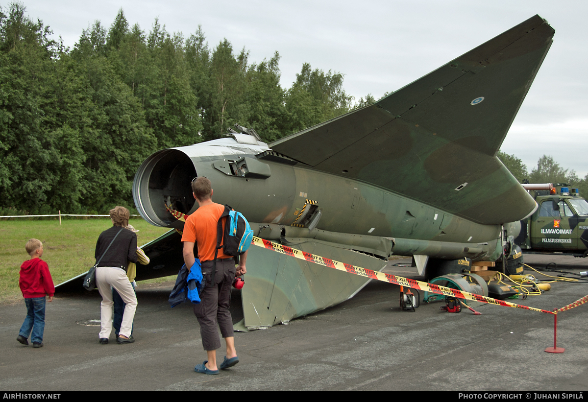 Aircraft Photo of DK-221 | Saab J35XS Draken | Finland - Air Force | AirHistory.net #121463