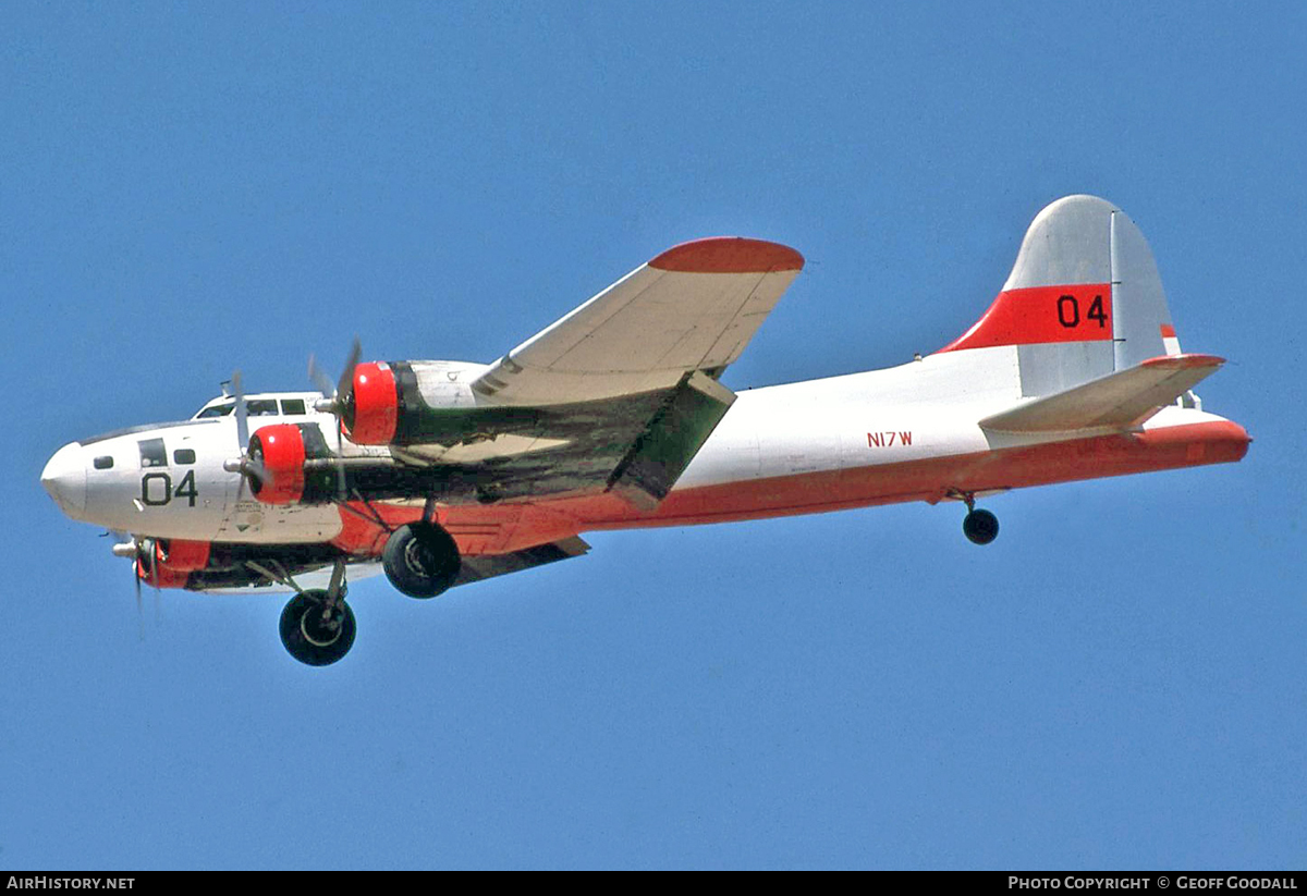 Aircraft Photo of N17W | Boeing B-17F Flying Fortress | Globe Air | AirHistory.net #121666