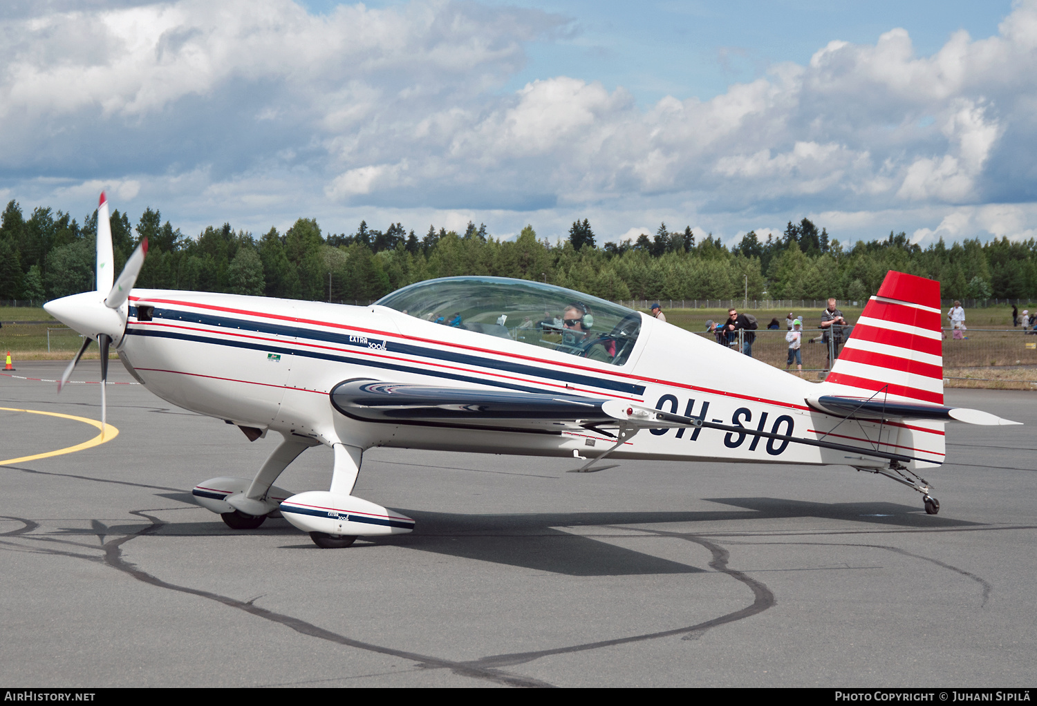 Aircraft Photo of OH-SIO | Extra EA-300L | AirHistory.net #122074