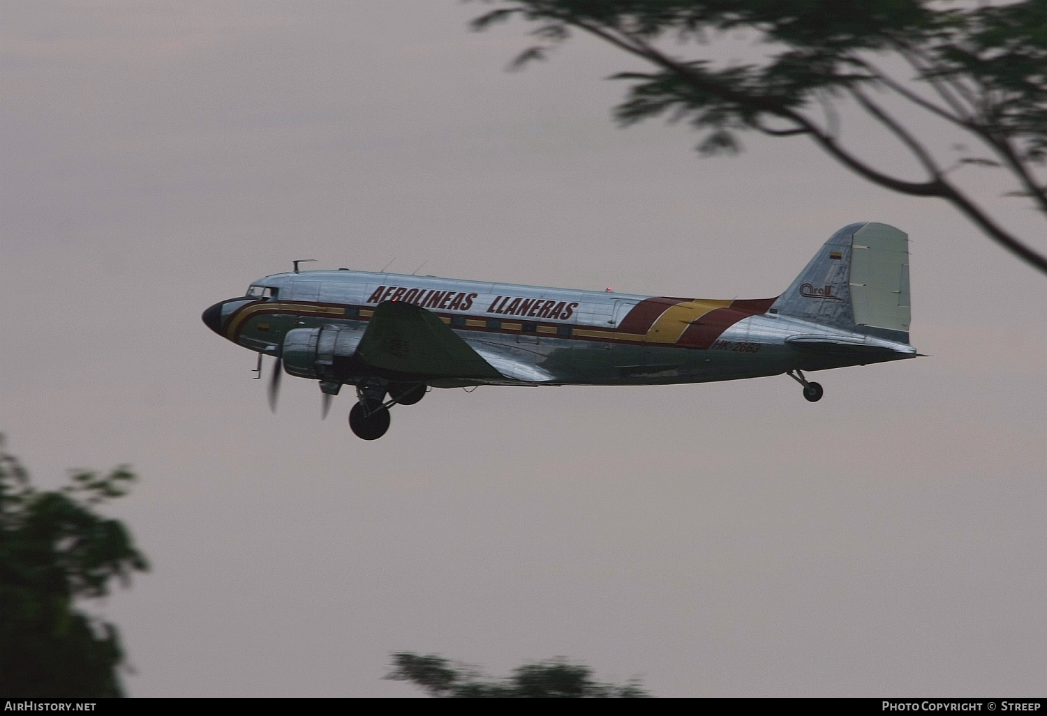 Aircraft Photo of HK-2663 | Douglas C-47A Skytrain | Aerolíneas Llaneras - ARALL | AirHistory.net #122134