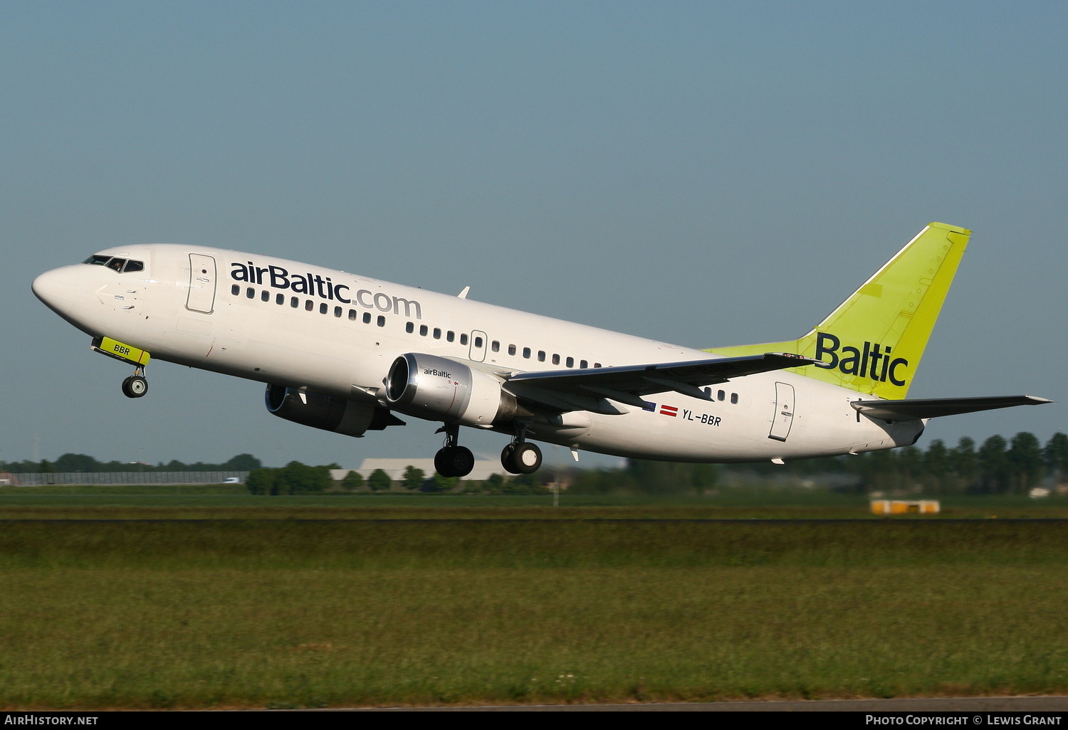 Aircraft Photo of YL-BBR | Boeing 737-31S | AirBaltic | AirHistory.net #122146