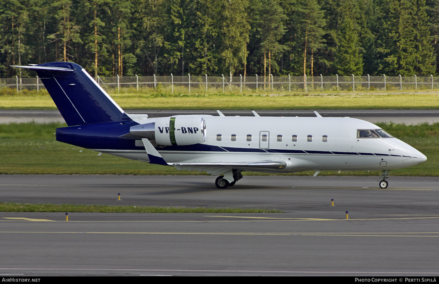 Aircraft Photo of VP-BNP | Bombardier Challenger 604 (CL-600-2B16) | AirHistory.net #122294