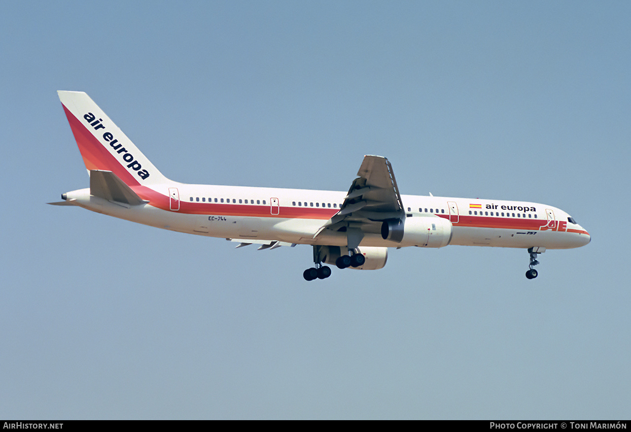 Aircraft Photo of EC-744 | Boeing 757-236 | Air Europa | AirHistory.net #122382