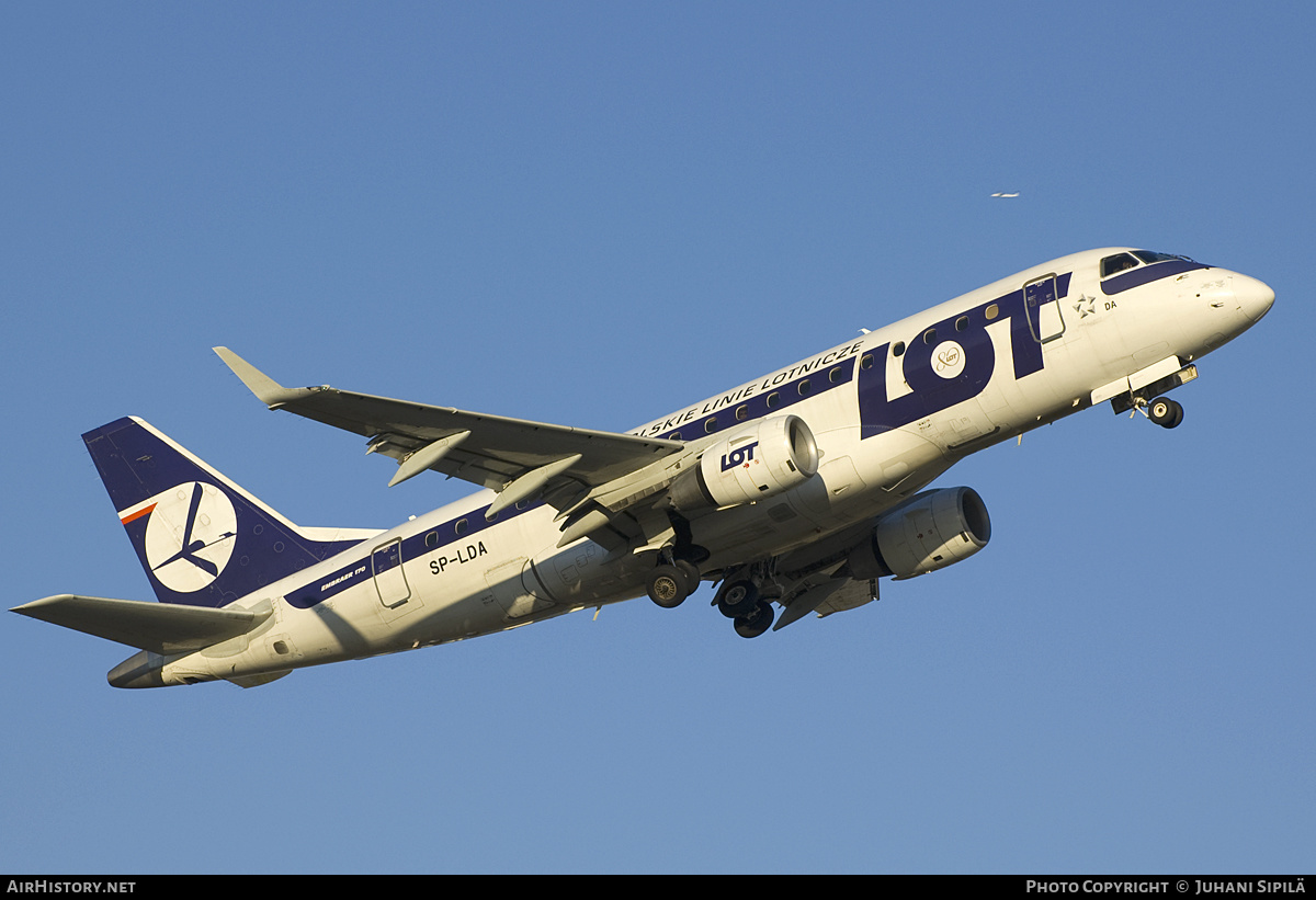 Aircraft Photo of SP-LDA | Embraer 170STD (ERJ-170-100STD) | LOT Polish Airlines - Polskie Linie Lotnicze | AirHistory.net #122420