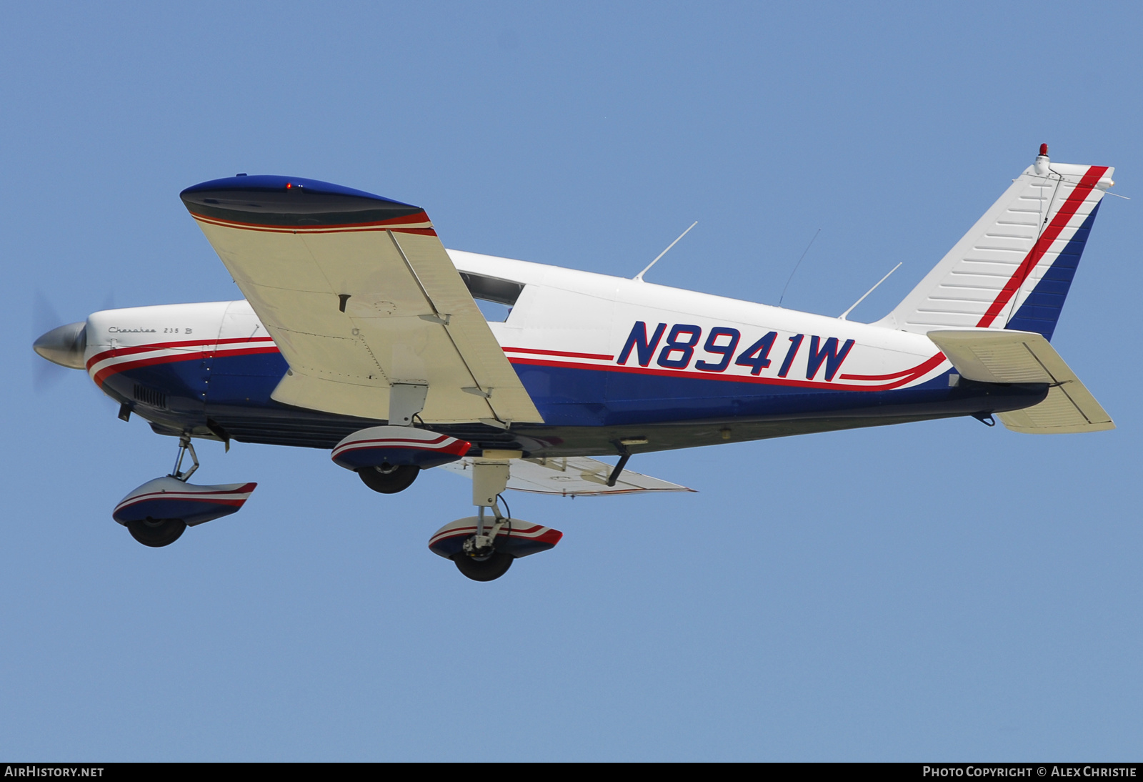 Aircraft Photo of N8941W | Piper PA-28-235 Cherokee B | AirHistory.net #122715