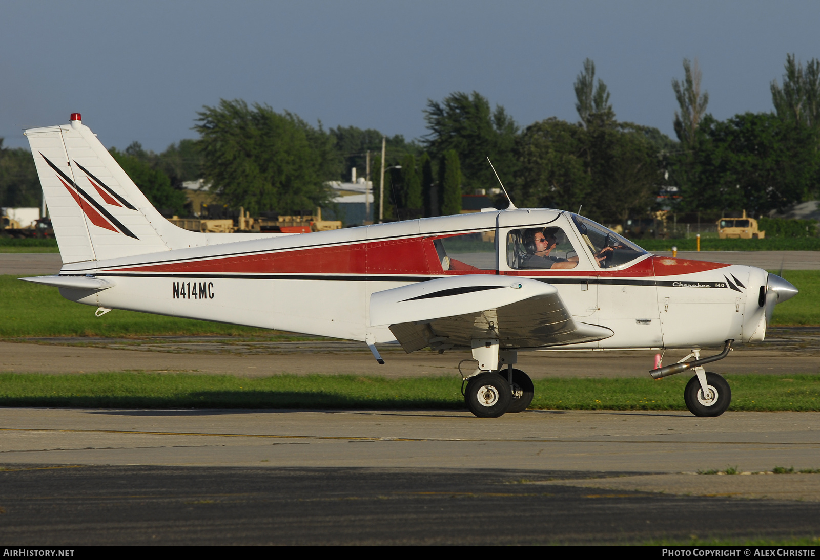 Aircraft Photo of N414MC | Piper PA-28-140 Cherokee | AirHistory.net #123085