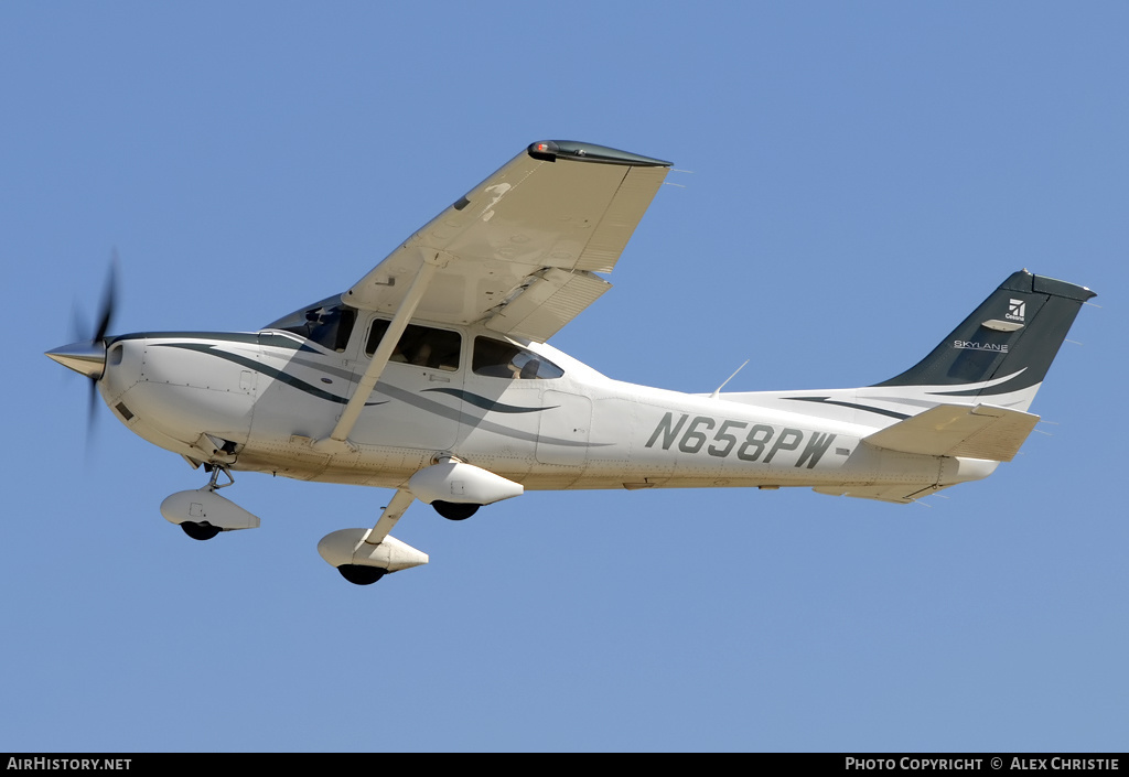 Aircraft Photo of N658PW | Cessna 182T Skylane | AirHistory.net #123159