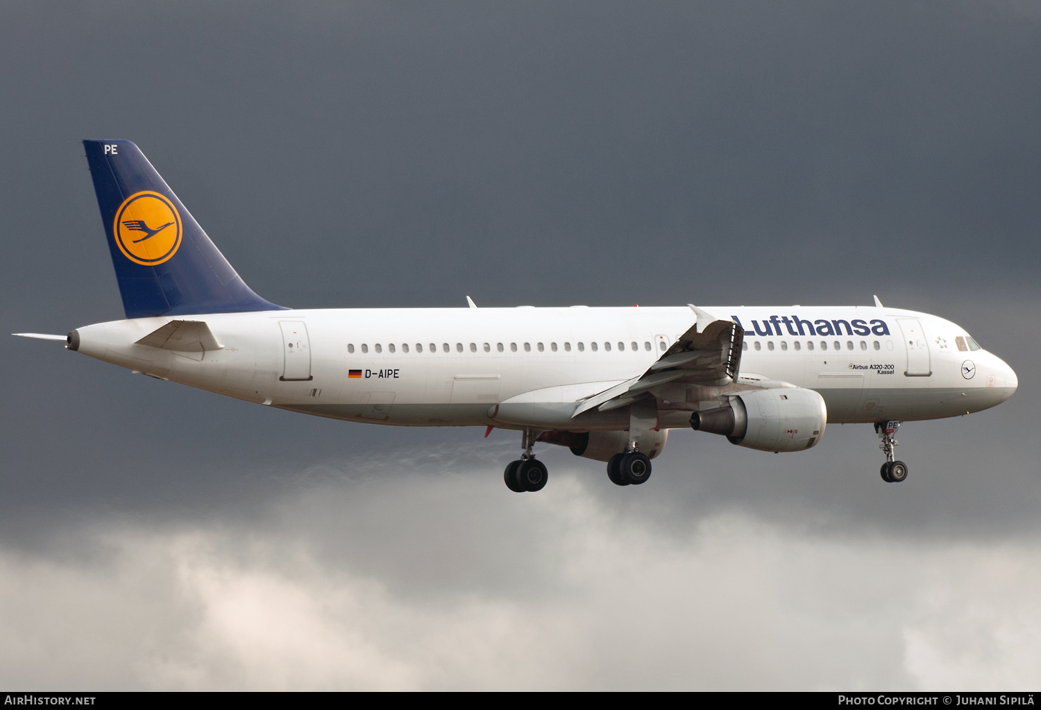 Aircraft Photo of D-AIPE | Airbus A320-211 | Lufthansa | AirHistory.net #123440