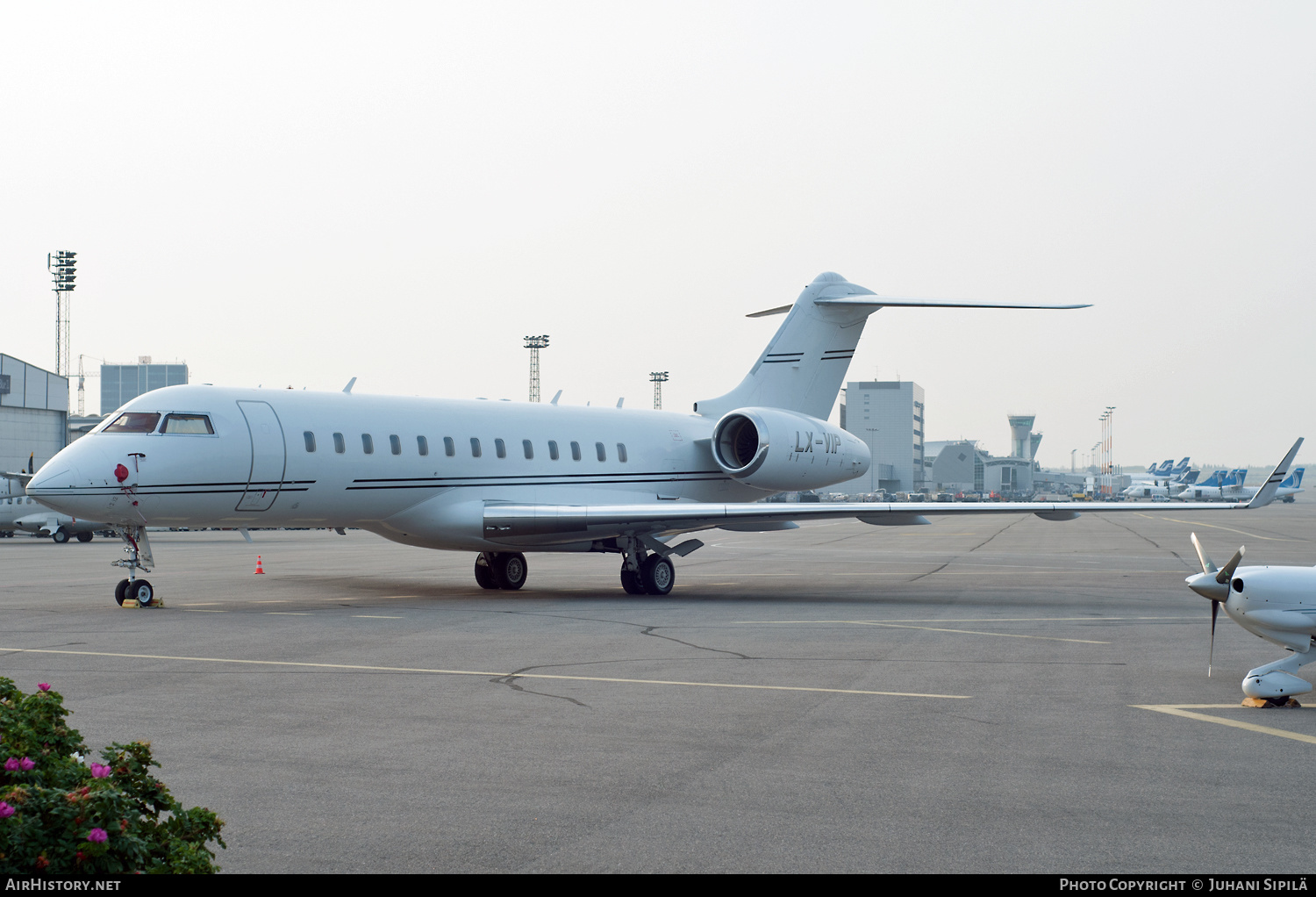 Aircraft Photo of LX-VIP | Bombardier Global Express (BD-700-1A10) | AirHistory.net #123520