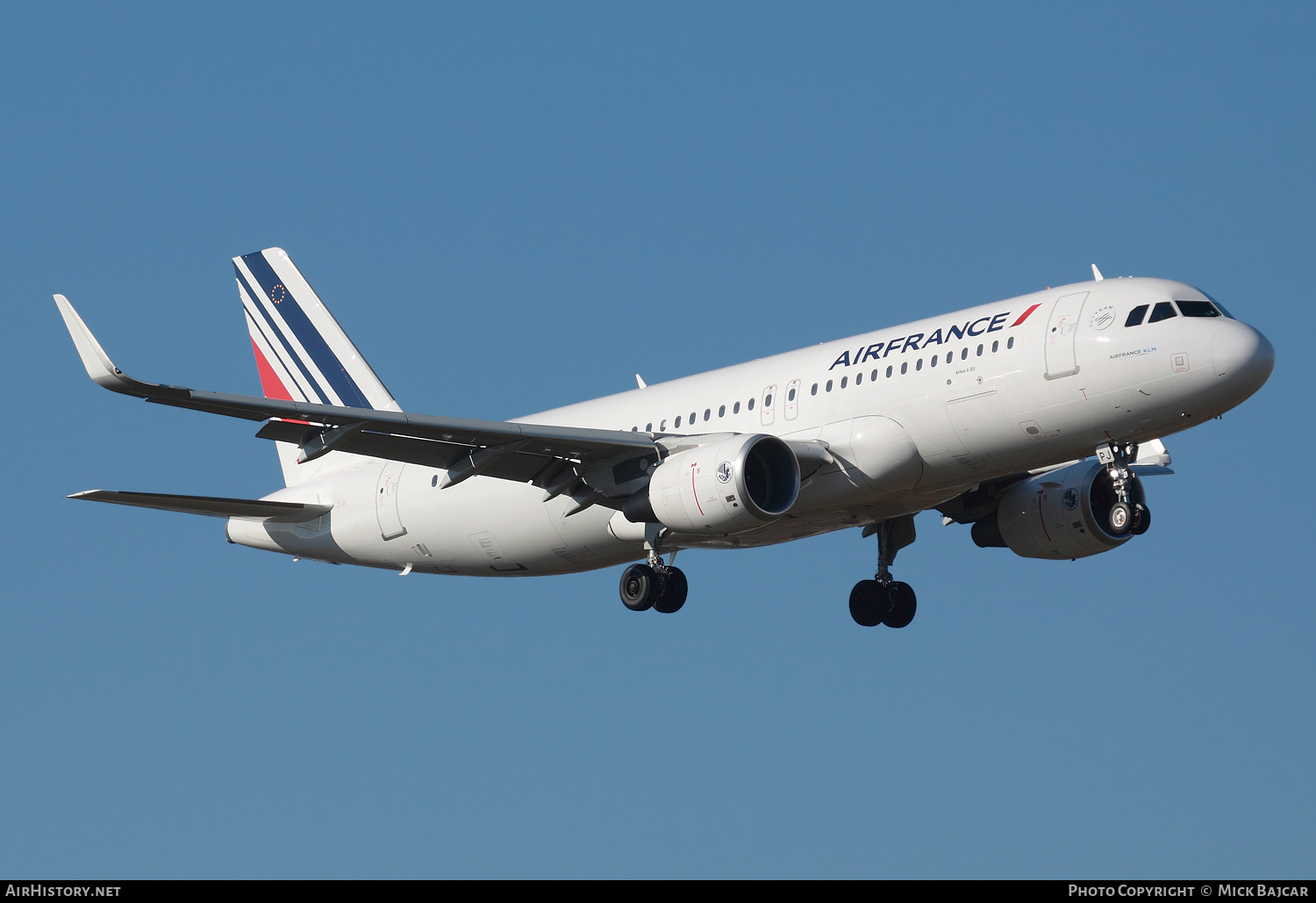 Aircraft Photo of F-HEPJ | Airbus A320-214 | Air France | AirHistory.net #123663