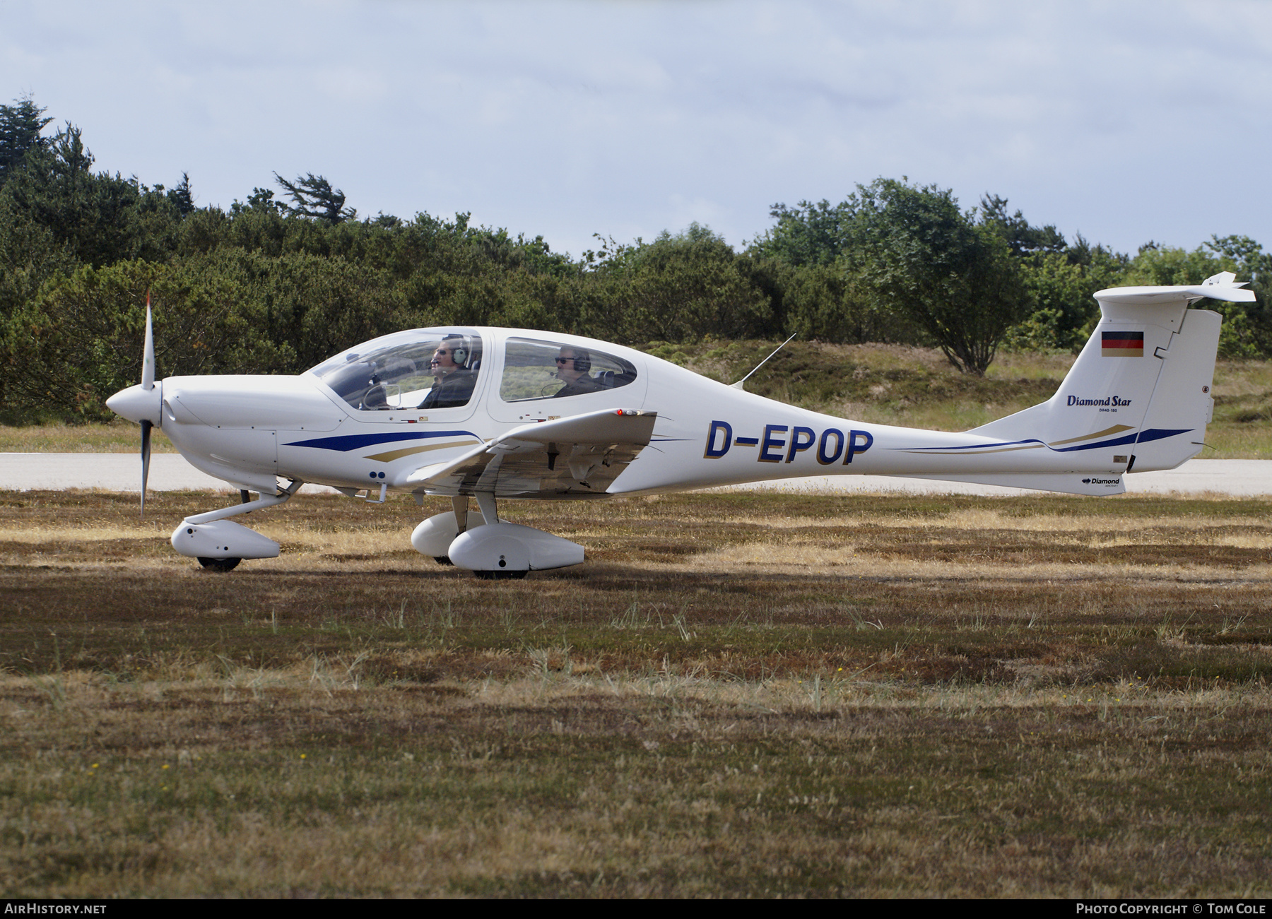 Aircraft Photo of D-EPOP | Diamond DA40-180 Diamond Star | AirHistory.net #123896