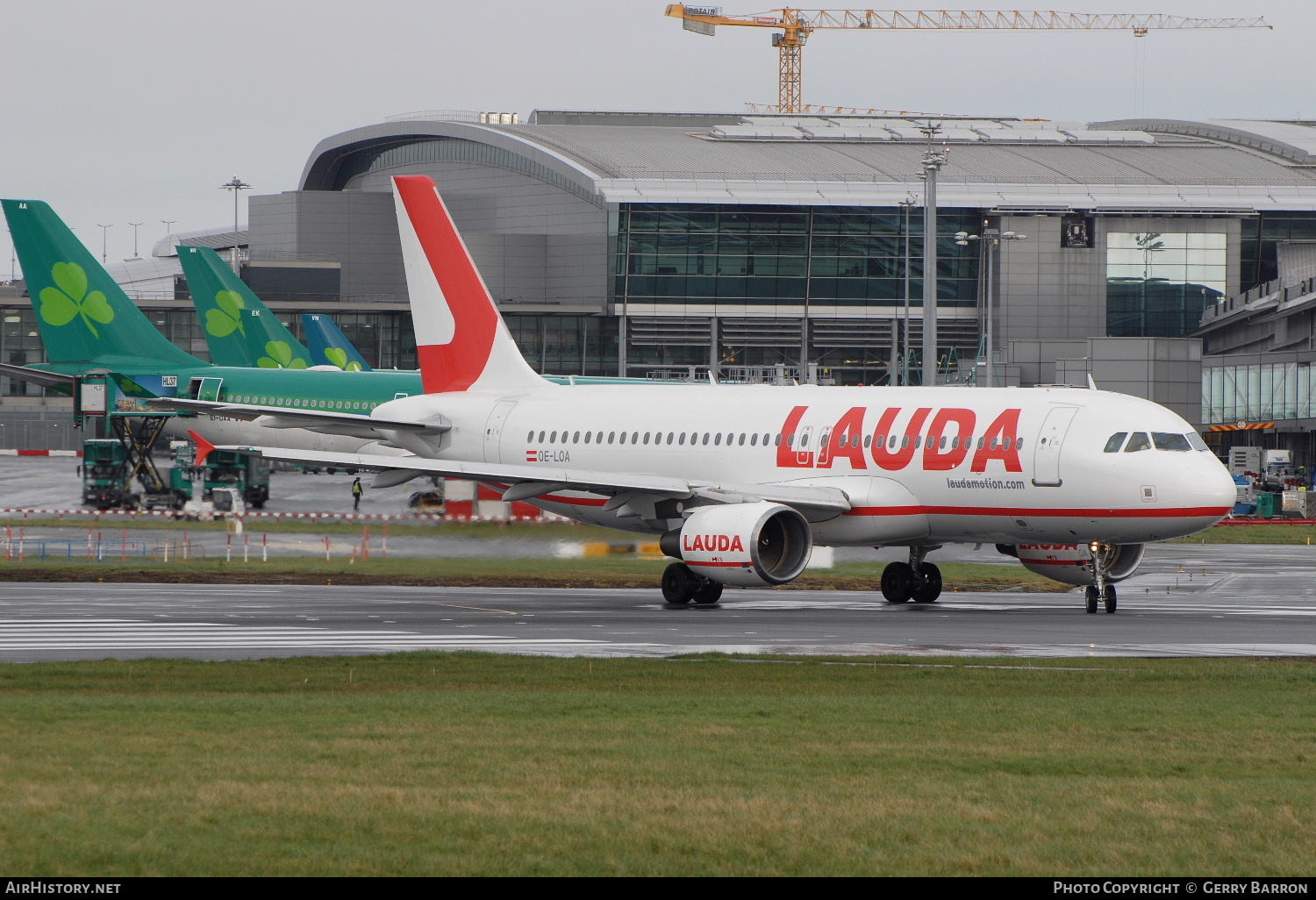 Aircraft Photo of OE-LOA | Airbus A320-214 | Lauda | AirHistory.net #123917