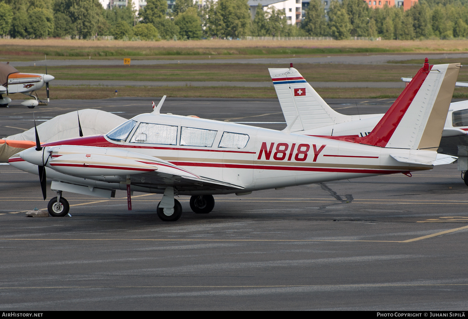Aircraft Photo of N818Y | Piper PA-30-160 Twin Comanche B | AirHistory.net #123972