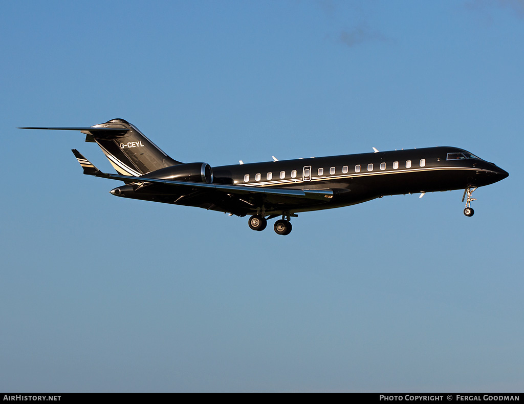 Aircraft Photo of G-CEYL | Bombardier Global Express (BD-700-1A10) | AirHistory.net #123977