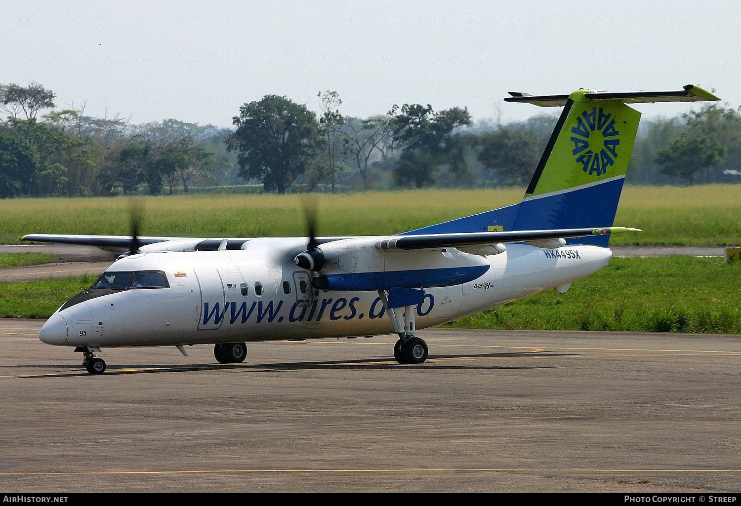 Aircraft Photo of HK-4495X | Bombardier DHC-8-201Q Dash 8 | AIRES - Aerovías de Integración Regional | AirHistory.net #123988