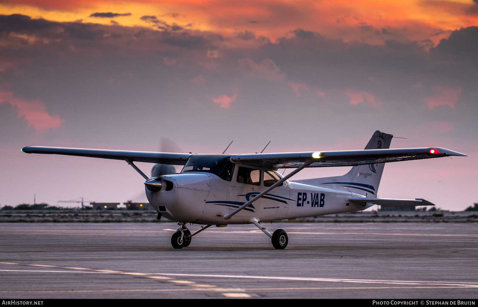 Aircraft Photo of EP-VAP | Cessna 172S Skyhawk SP | Iran Homa Aviation Training Center | AirHistory.net #124165