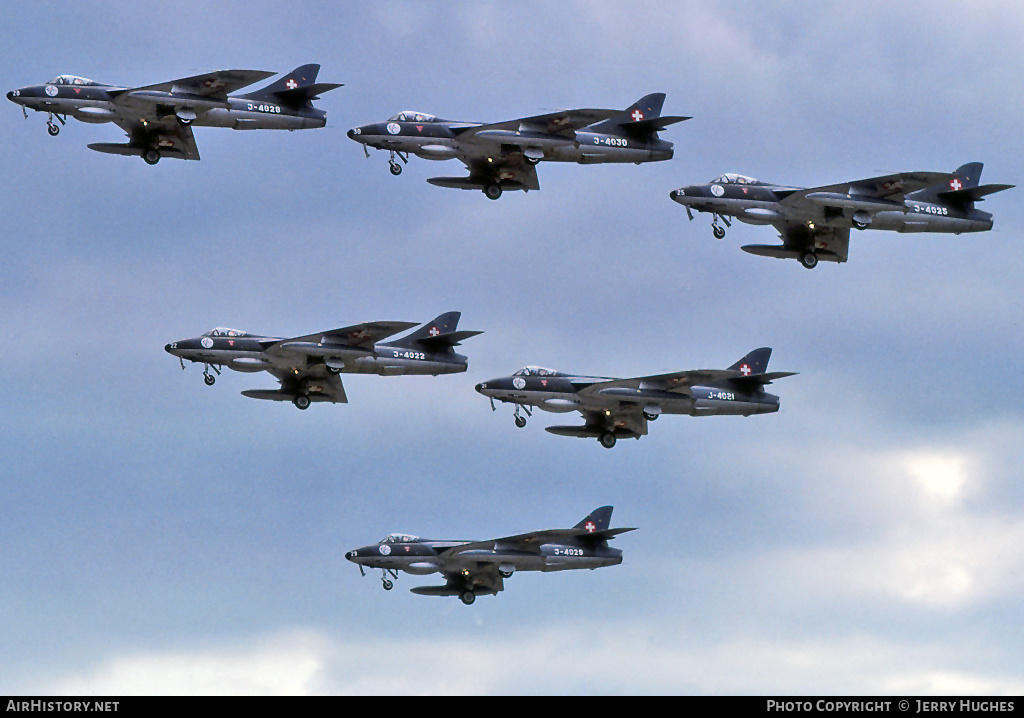 Aircraft Photo of J-4028 | Hawker Hunter F58 | Switzerland - Air Force | AirHistory.net #124188