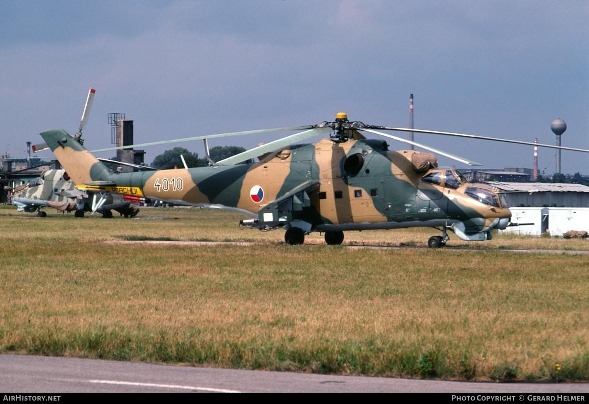 Aircraft Photo of 4010 | Mil Mi-24D | Czechoslovakia - Air Force | AirHistory.net #124269