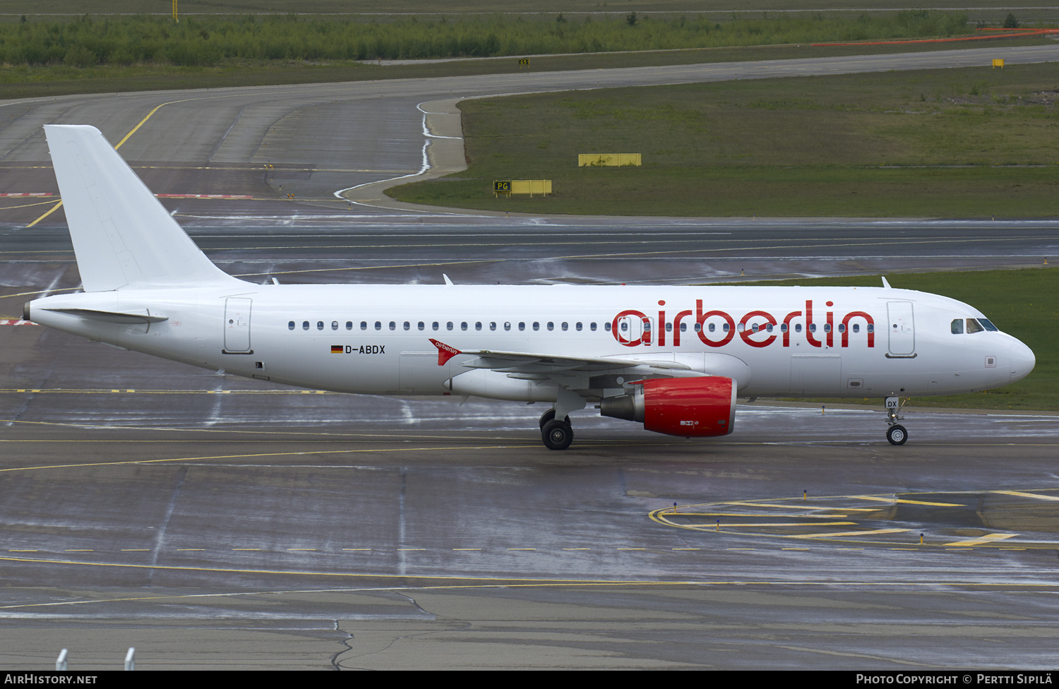 Aircraft Photo of D-ABDX | Airbus A320-214 | Air Berlin | AirHistory.net #124364